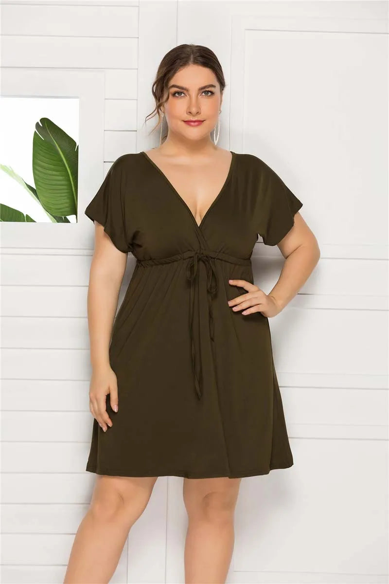 Mini Robe Col en V — Manches Courtes & Taille Empire