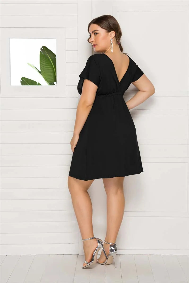 Mini Robe Col en V — Manches Courtes & Taille Empire
