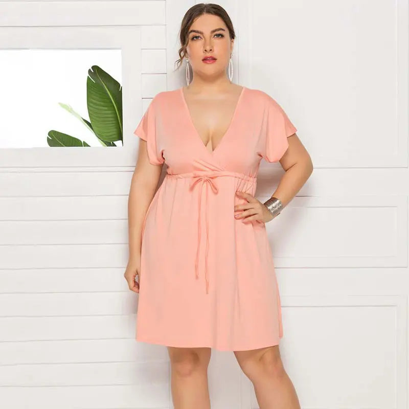 Mini Robe Col en V — Manches Courtes & Taille Empire