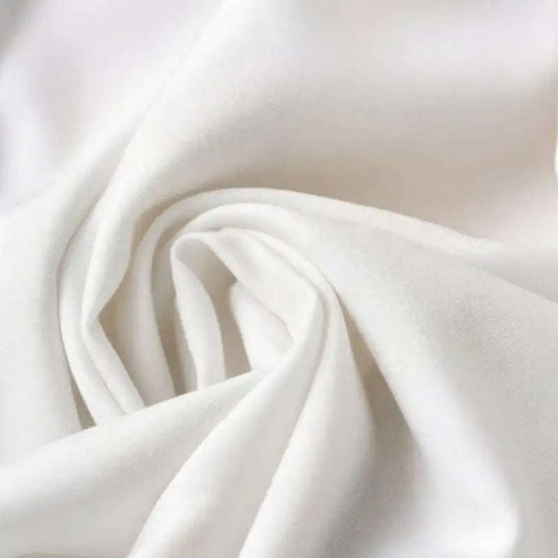 Chemise Satinée Façon Soie — Revers, Ouverture Totale, Coupe Lâche
