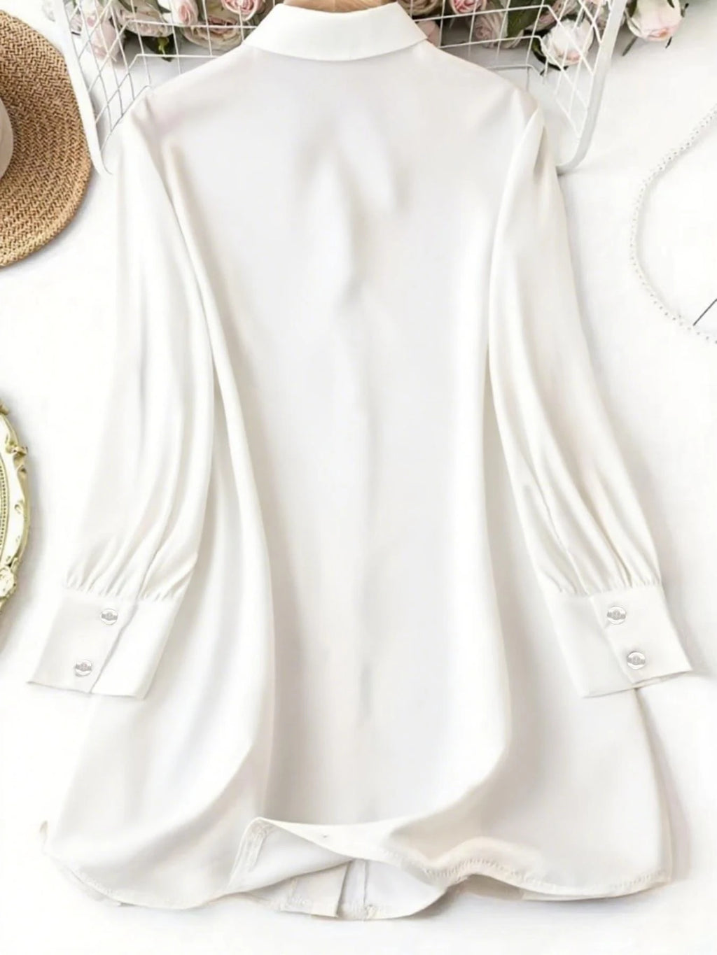 Chemise Satinée Façon Soie — Revers, Ouverture Totale, Coupe Lâche