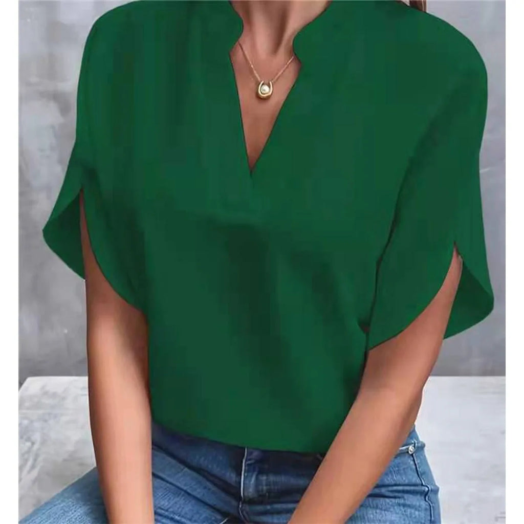 Chemise Col V — Manches Courtes, Couleur Unie, Coupe Régulière
