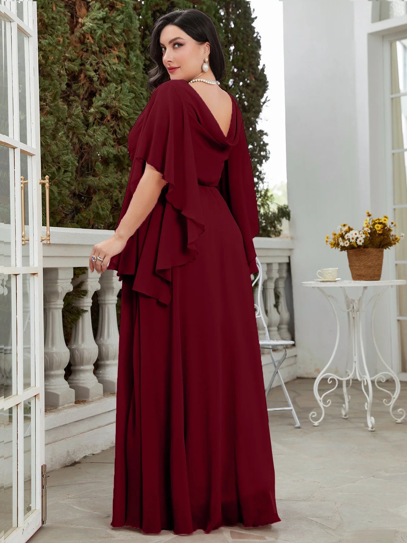 Robe de Soirée Mousseline Brodée — Col en V, Manches Longues, Longueur Cheville