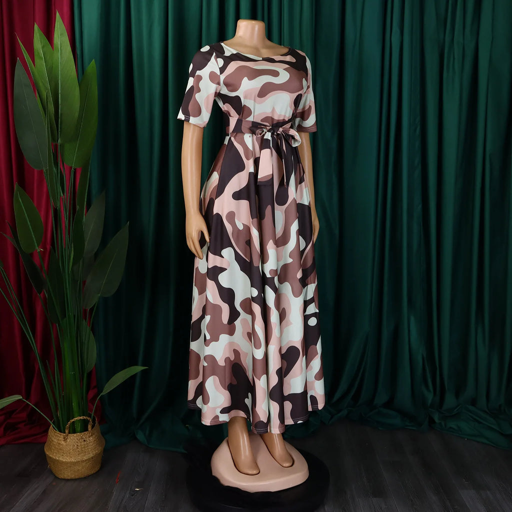 Robe Longue Imprimée avec Ceinture — Col Rond, Manches Courtes, Longueur Cheville