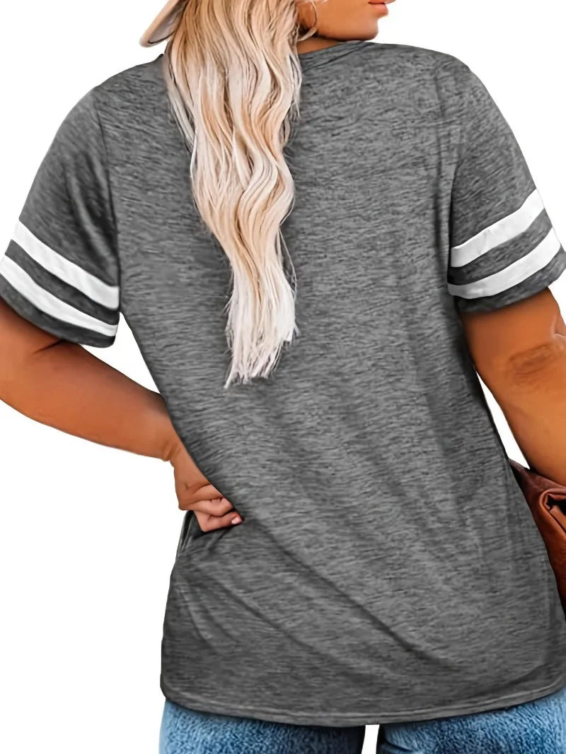 T-shirt Col V Tricoté – Coupe Ample & Bandes Contrastantes