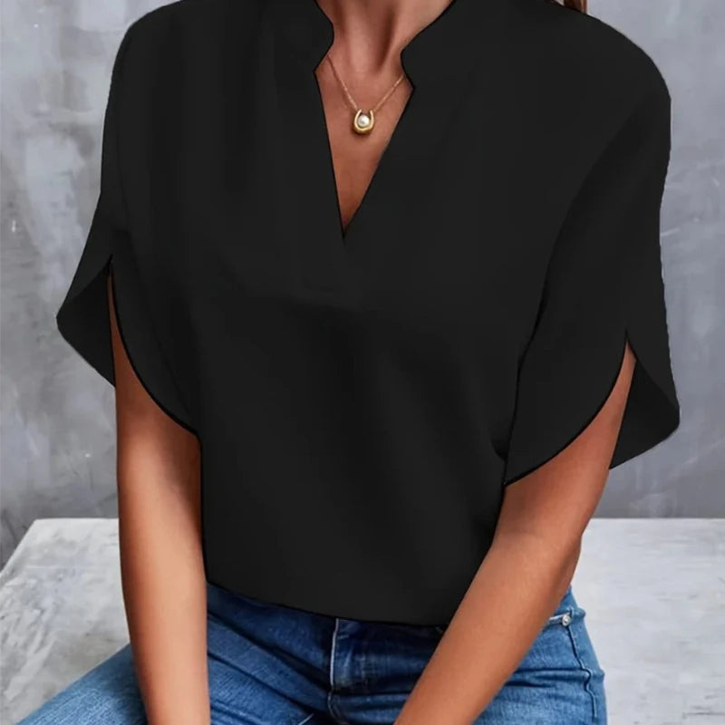 Chemise Col V — Manches Courtes, Couleur Unie, Coupe Régulière
