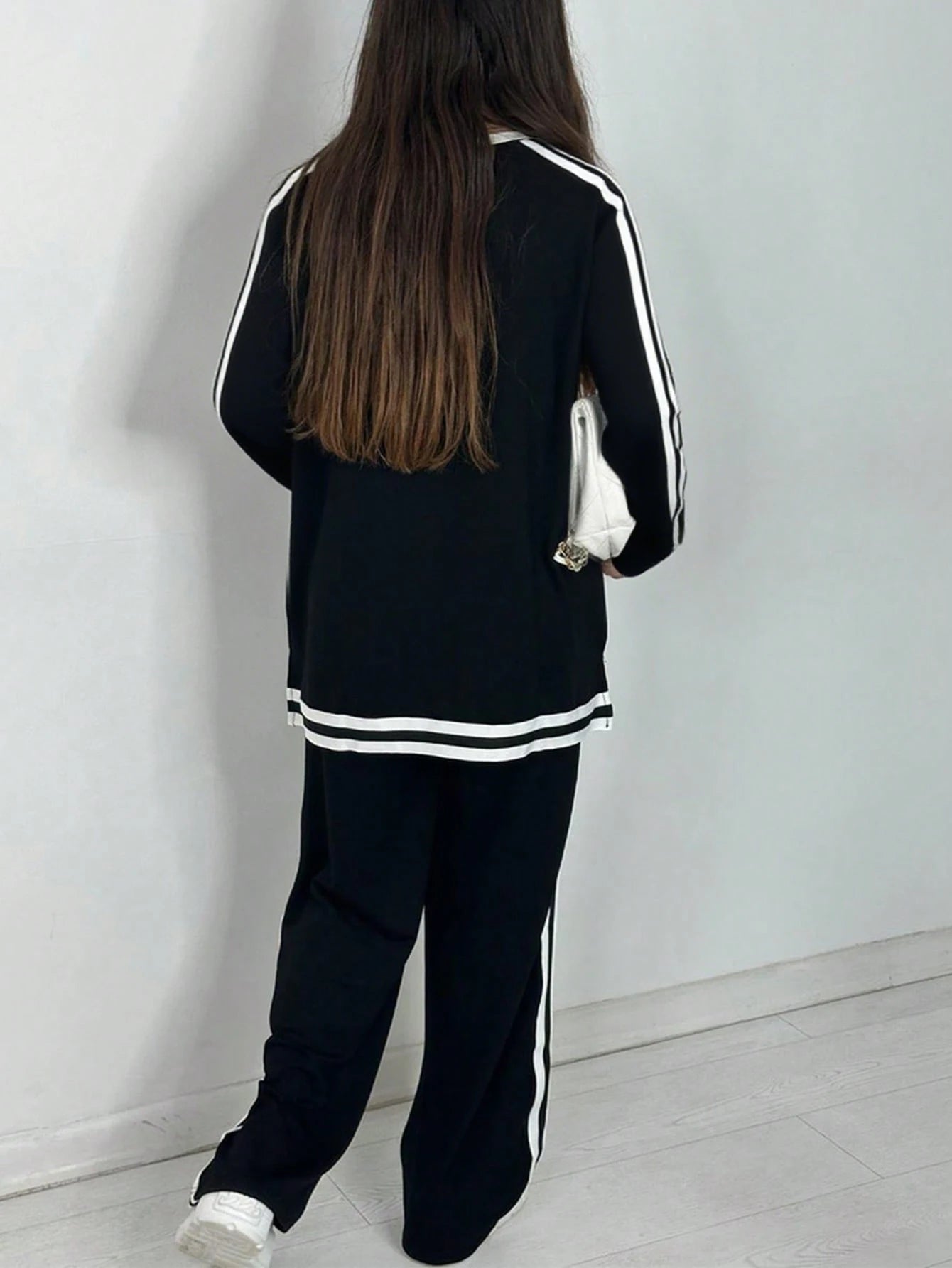 Ensemble Sport & Loisirs 2 Pièces — Col en V, Manches Longues, Bandes Latérales