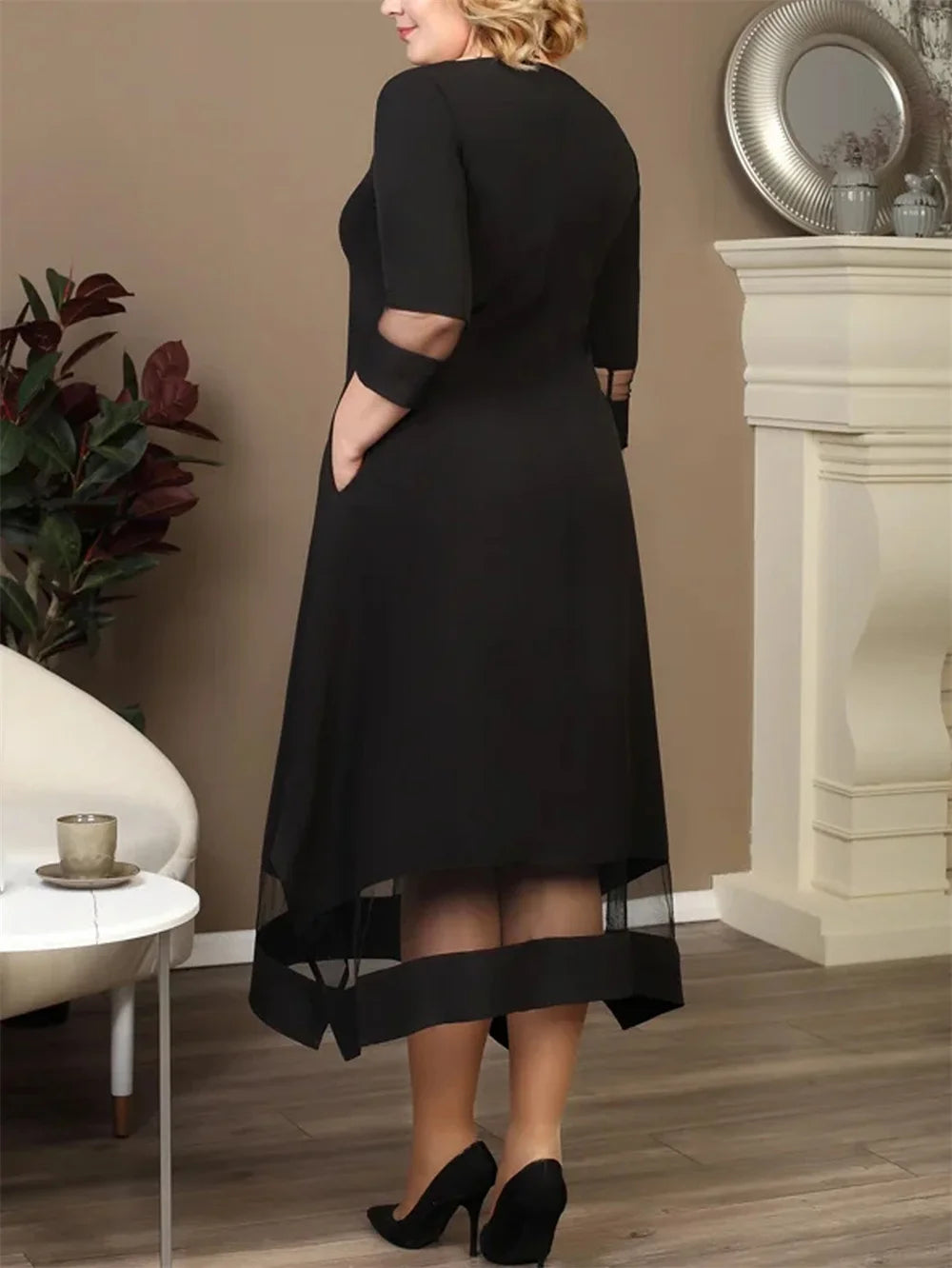 Robe Longue Noire en Maille — Col Rond & Manches Trois-Quarts