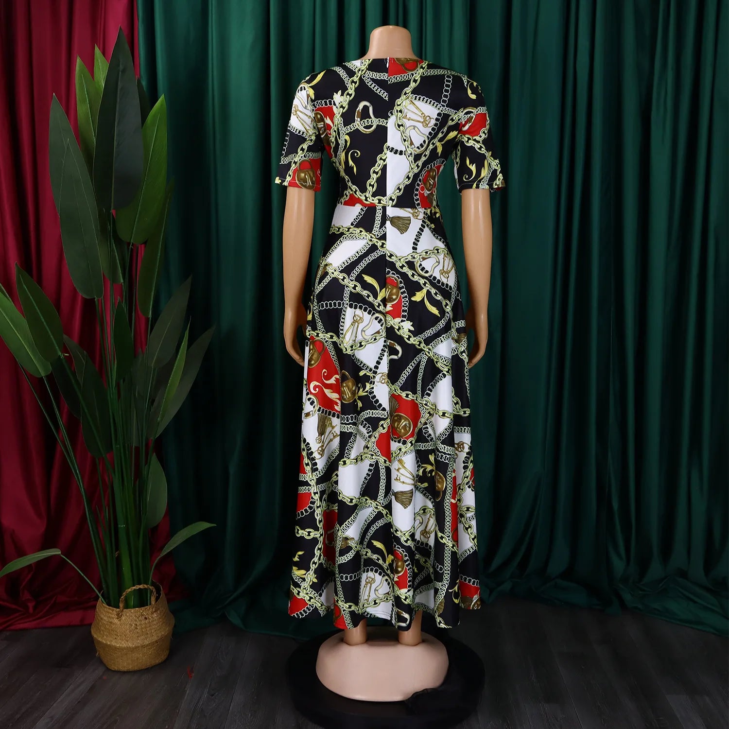Robe Longue Imprimée avec Ceinture — Col Rond, Manches Courtes, Longueur Cheville