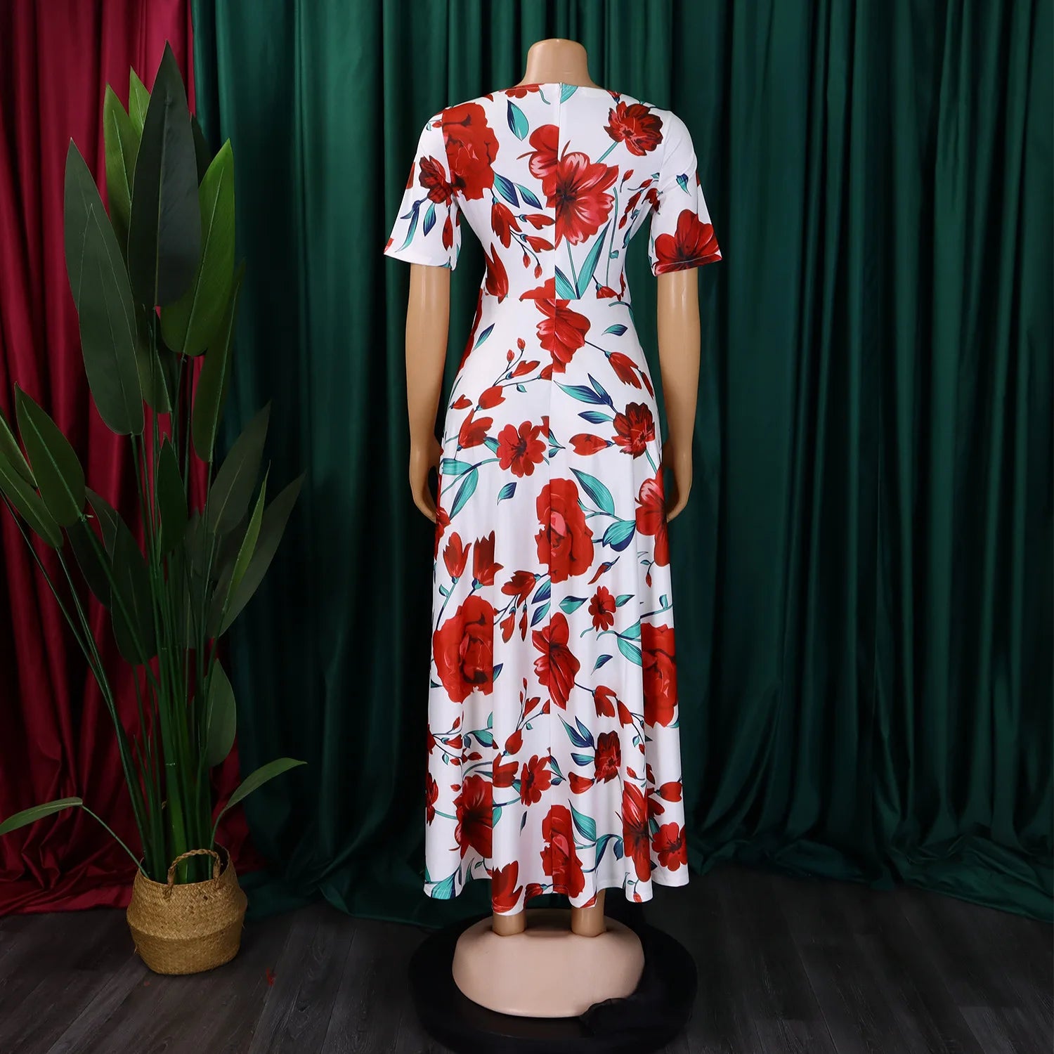 Robe Longue Imprimée avec Ceinture — Col Rond, Manches Courtes, Longueur Cheville